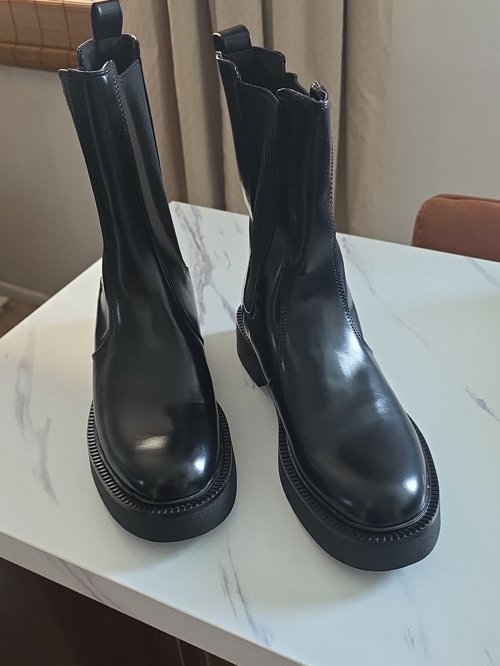 Zara Black Leather Pull-On Chelsea Boots